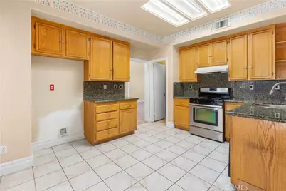 32015 Bourges, Lake Elsinore, CA 92530 - Photo 8