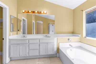 32015 Bourges, Lake Elsinore, CA 92530 - Photo 12