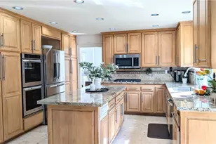 20224 Chapter, Woodland Hills, CA 91364 - Photo 22