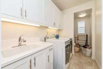 220 Barnes, Tustin, CA 92782 - Photo 42