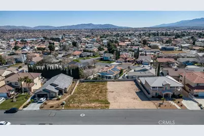 13145 Autumn Leaves Ave, Victorville, CA 92395 - Photo 18