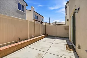 335 Carson Ct, Rialto, CA 92376 - Photo 22