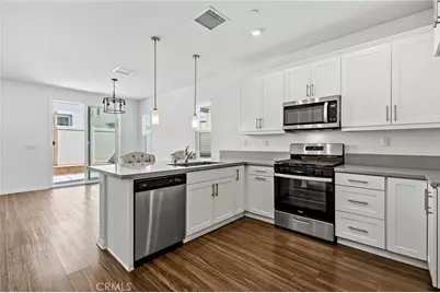 335 Carson Ct, Rialto, CA 92376 - Photo 6