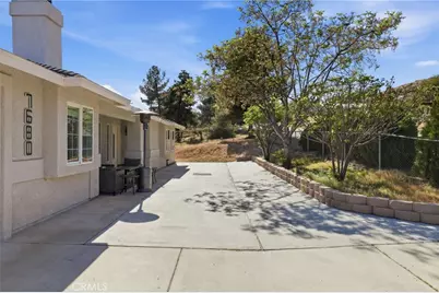 7680 Rockaway Avenue, Yucca Valley, CA 92284 - Photo 2