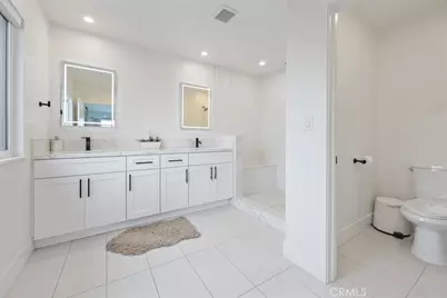4434 Santa Monica Avenue, San Diego, CA 92107 - Photo 8