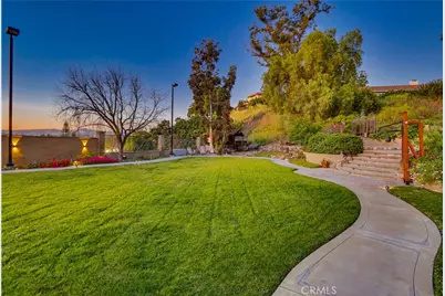 260 S Willowcreek, Anaheim, CA 92808 - Photo 4