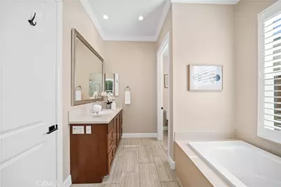 210 Canvas, Irvine, CA 92620 - Photo 40