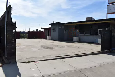 411 N La Brea Avenue, Inglewood, CA 90302 - Photo 2