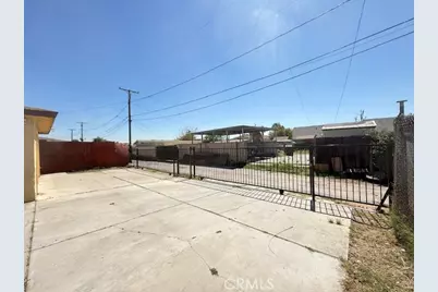 818 E C St, Colton, CA 92324 - Photo 18