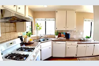 6 Skyline, Phillips Ranch, CA 91766 - Photo 20