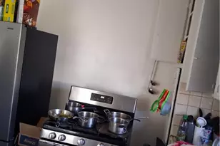 626 W Century, Los Angeles, CA 90044 - Photo 22