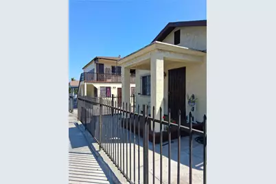 626 W Century, Los Angeles, CA 90044 - Photo 12