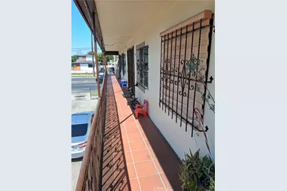 626 W Century, Los Angeles, CA 90044 - Photo 20