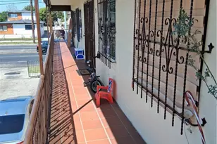 626 W Century, Los Angeles, CA 90044 - Photo 20