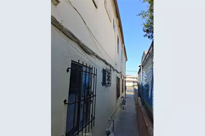 626 W Century, Los Angeles, CA 90044 - Photo 24