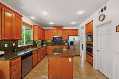 13856 Casablanca Court, Jurupa, CA 92880 - Photo 10