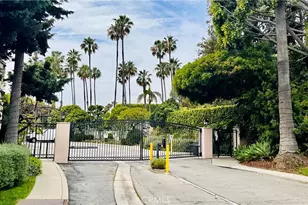 239 S Barrington Ave, Los Angeles, CA 90049 - Photo 1