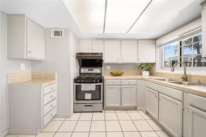 7714 Acacia, Fontana, CA 92336 - Photo 8