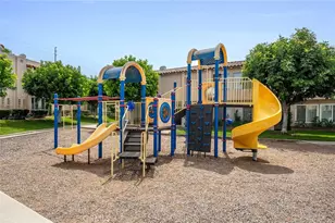 700 W La Veta, Orange, CA 92868 - Photo 20