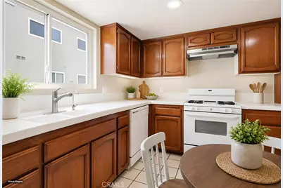 19018 Sherman Way #110, Reseda, CA 91335 - Photo 20