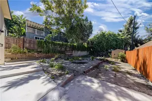 560 Coleman, Los Angeles, CA 90042 - Photo 32