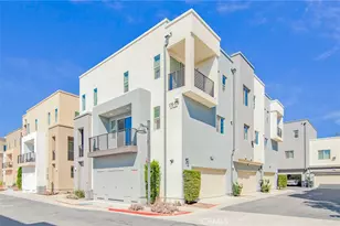 179 Cadence, Irvine, CA 92618 - Photo 2
