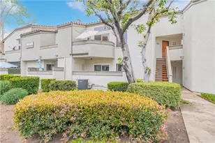 7 Town and Country, Pomona, CA 91766 - Photo 2