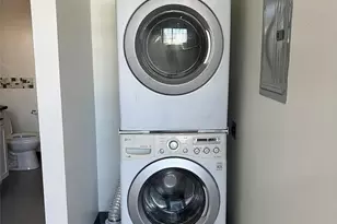 420 S San Pedro, Los Angeles, CA 90013 - Photo 6