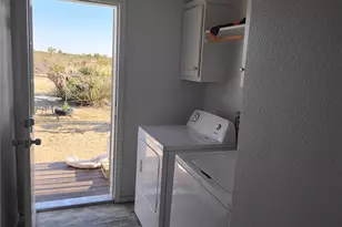 59188 Forrest Dr, Yucca Valley, CA 92284 - Photo 6