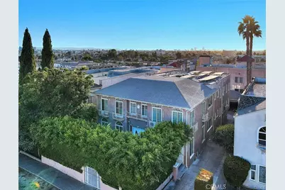 335 N Mariposa Avenue, Los Angeles, CA 90004 - Photo 2