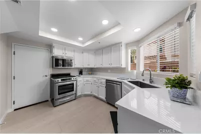 2537 Orange Avenue #D, Costa Mesa, CA 92627 - Photo 8