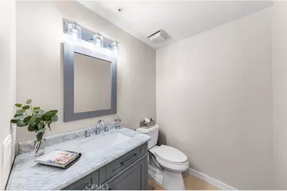 2537 Orange Avenue #D, Costa Mesa, CA 92627 - Photo 10