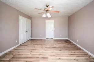 11020 Lantry, Oak Hills, CA 92344 - Photo 36