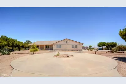 11020 Lantry, Oak Hills, CA 92344 - Photo 2