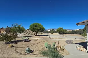 11020 Lantry, Oak Hills, CA 92344 - Photo 14