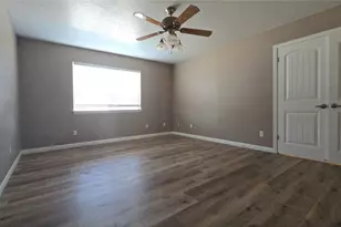 11020 Lantry, Oak Hills, CA 92344 - Photo 10