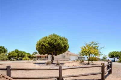 11020 Lantry, Oak Hills, CA 92344 - Photo 4