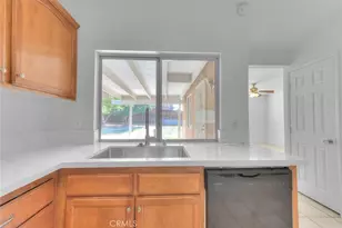 13184 Cardinal Rd, Victorville, CA 92392 - Photo 16