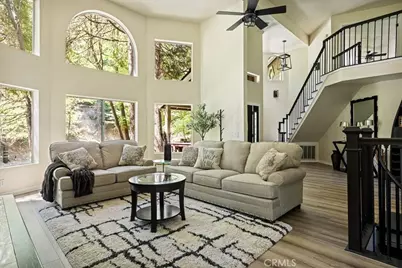 28670 Shenandoah Drive, Lake Arrowhead, CA 92352 - Photo 4