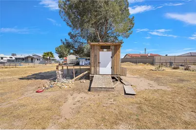 12669 Cypress  Ave, Victorville, CA 92395 - Photo 38