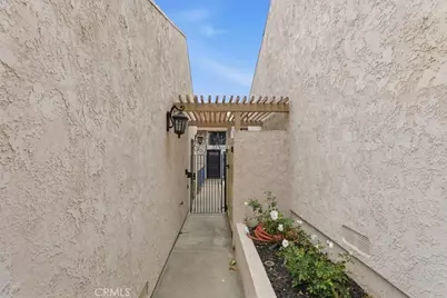 2272 El Capitan Drive, Riverside, CA 92506 - Photo 2