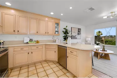 6075 E Montefino, Anaheim, CA 92807 - Photo 8