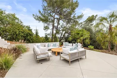 122 Patrician Way, Pasadena, CA 91105 - Photo 52