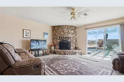21404 Baldwin, California City, CA 93505 - Photo 8