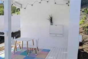 20224 Chapter, Woodland Hills, CA 91364 - Photo 28