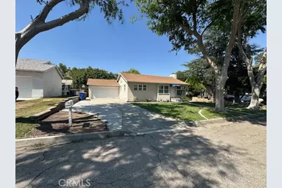 734 Lee, San Bernardino, CA 92405 - Photo 2