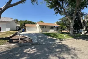 734 Lee, San Bernardino, CA 92405 - Photo 2