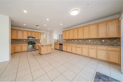 6184 Medinah, Fontana, CA 92336 - Photo 16