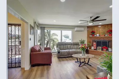 12205 S Halldale, Los Angeles, CA 90047 - Photo 8
