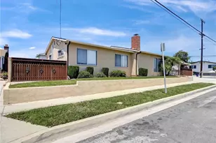 12205 S Halldale, Los Angeles, CA 90047 - Photo 2